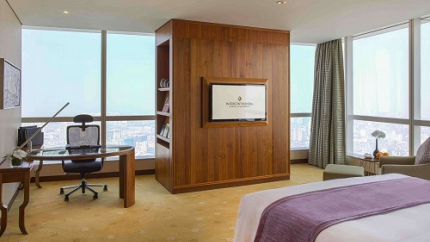 Corner Suite