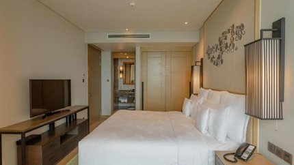 1 King 1 Queen Residence Long Beach View