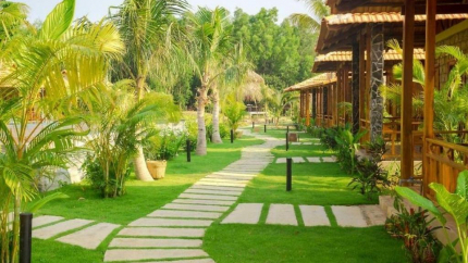 Khuôn viên khu nghỉ dưỡng Island Lodge