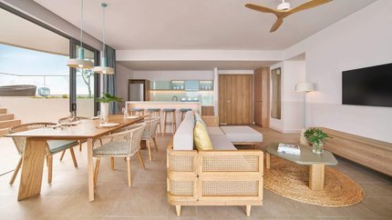 Phòng khách rộng rãi