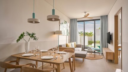 Phòng khách được thiết kế ấm cúng