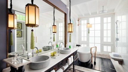 Phòng tắm rộng rãi sạch sẽ