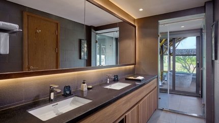 Phòng vệ sinh rộng rãi