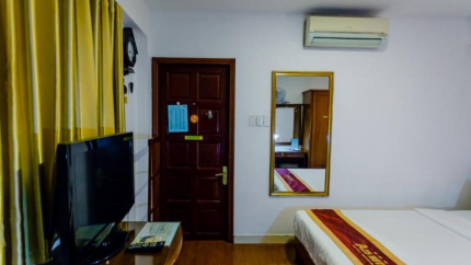 Phòng Tiêu Chuẩn tại khách sạn HCM A25 122 Lê Lai