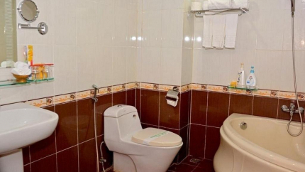 Phòng tắm tại  A25 Nguyễn Du Hotel