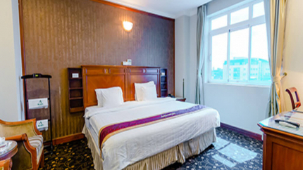 Phòng Sang Trọng Hướng Thành Phố