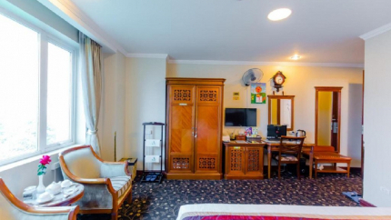 Phòng Sang Trọng Hướng Công Viên