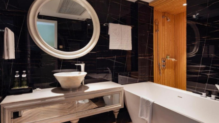 Phòng Tắm Tại Phòng Nghỉ Khách Sạn A - Em 46 Hai Bà Trưng