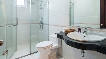 Không gian phòng tắm trong khách sạn Arengo Sapa 3*