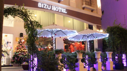 Toàn cảnh tòa nhà