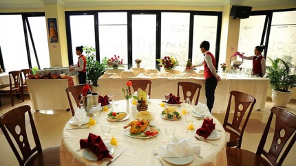 Nhà Hàng Khách Sạn Hoàng Yến Đà Lạt