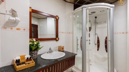 Nhà vệ sinh khép kín