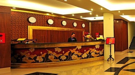 Quầy lễ tân tại Khách sạn Duy Tân Vinh