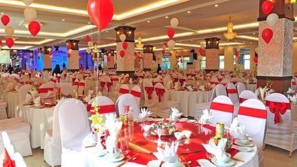 Nhà hàng rộng rãi, sang trọng tại Khách sạn Duy Tân Vinh