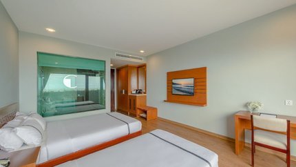 Deluxe Seaview Triple
