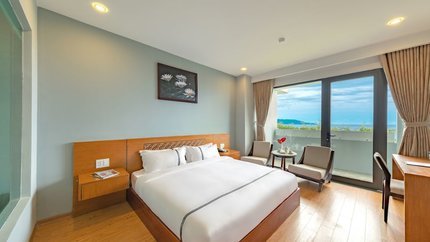 Deluxe Seaview