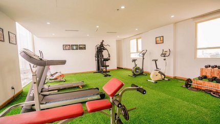 Phòng thể dục với thiết bị hiện đại