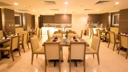 Nhà hàng khuôn viên rộng