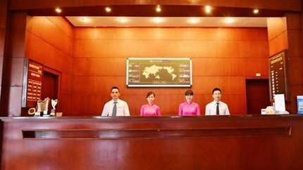 Quầy lễ tân khách sạn