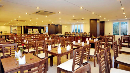 Nhà Hàng Buffet Hà Nội Golden Hotel Nha Trang