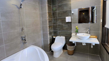 Phòng Tắm -  Phòng Deluxe Hướng Biển