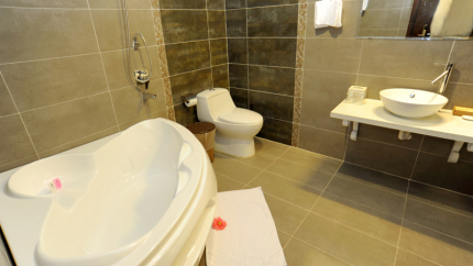 Phòng Tắm -  Phòng Suite