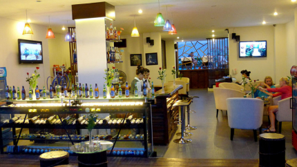Quầy Bar Hà Nội Golden Hotel Nha Trang