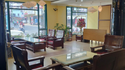 Sảnh khách sạn Hoàng Yến Đà Lạt