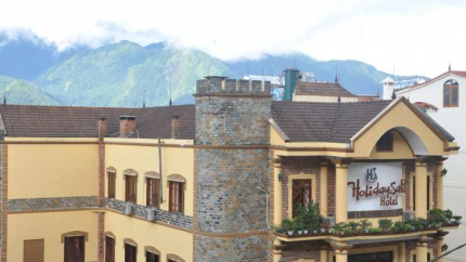 Khách sạn Holiday