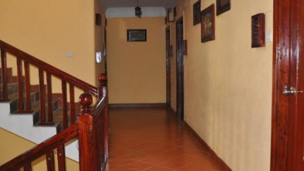 Khách sạn Holiday