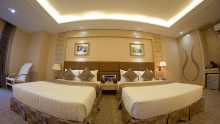 Deluxe Connecting Khách sạn Holiday One Cần Thơ