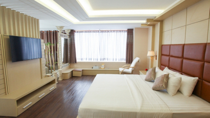 Penthouse Suite Family Khách sạn Holiday One Cần Thơ