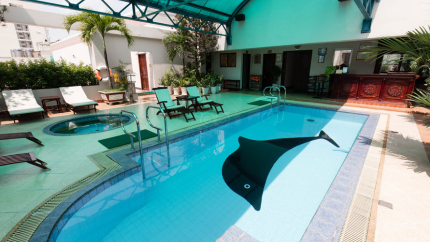 Hồ Bơi Khách sạn Hương Sen Sài Gòn