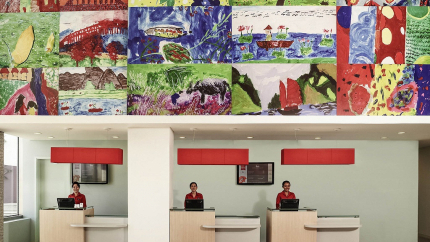 Lễ Tân Khách Sạn Ibis Sài Gòn South
