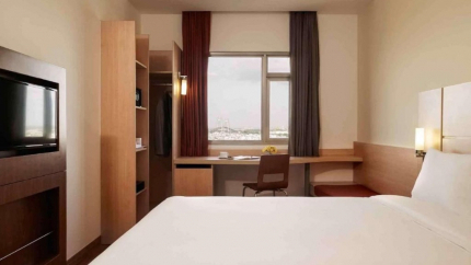 Phòng Standard Double Tại Ibis Sài Gòn South Hotel