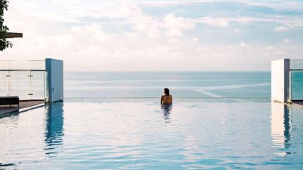 Hồ bơi trên tầng thượng