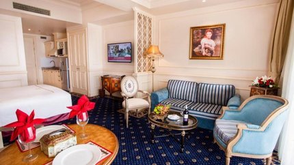 Bàn ghế tiếp khách trong phòng