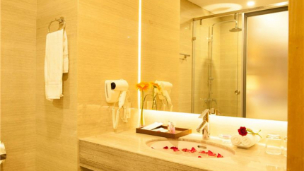 Phòng tắm Khách sạn Iris Cần Thơ