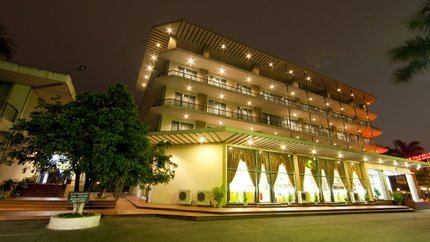 Toàn cảnh khách sạn Khăn Quàng Đỏ