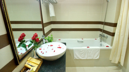 Phòng Tắm Khách Sạn Luxury Nha Trang