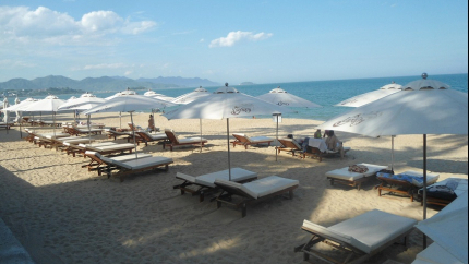 Bãi Biển Khách Sạn Luxury Nha Trang