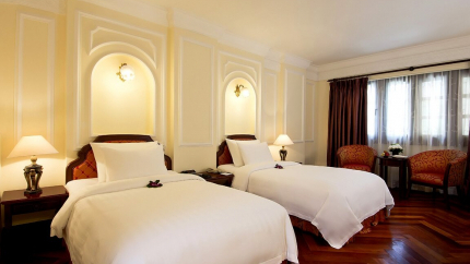 Colonial City Deluxe khách sạn Majestic Sài Gòn