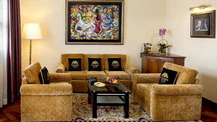 Colonial Majestic Suite khách sạn Majestic Sài Gòn