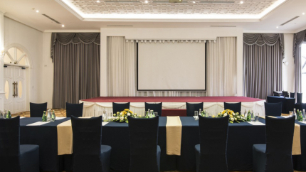 Royal Hall Merperle Crystal Hotel Sài Gòn