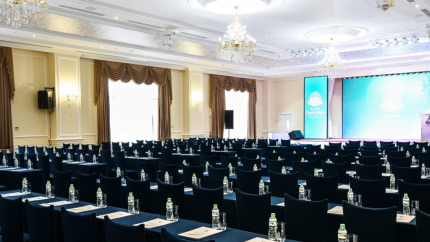 Phòng hội nghị Classic Hall Khách sạn Merperle Crystal Sài Gòn