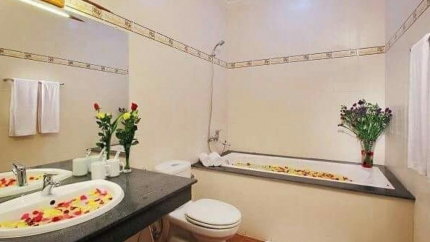 Phòng tắm khách sạn Minh Đạm