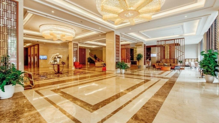 Sảnh chính tại khách sạn Mường Thanh Luxury