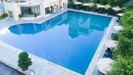 Bể bơi ngoài trời tại Mường Thanh Luxury Bắc Ninh