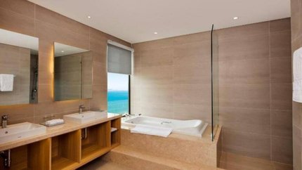 Phòng tắm tông màu bắt mắt