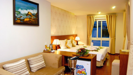 Khách sạn Nam Hùng